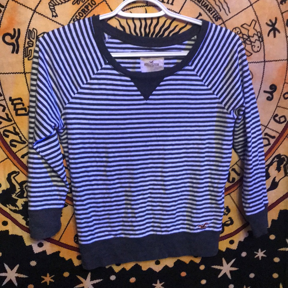 Hollister quarter sleeve stripped shirt